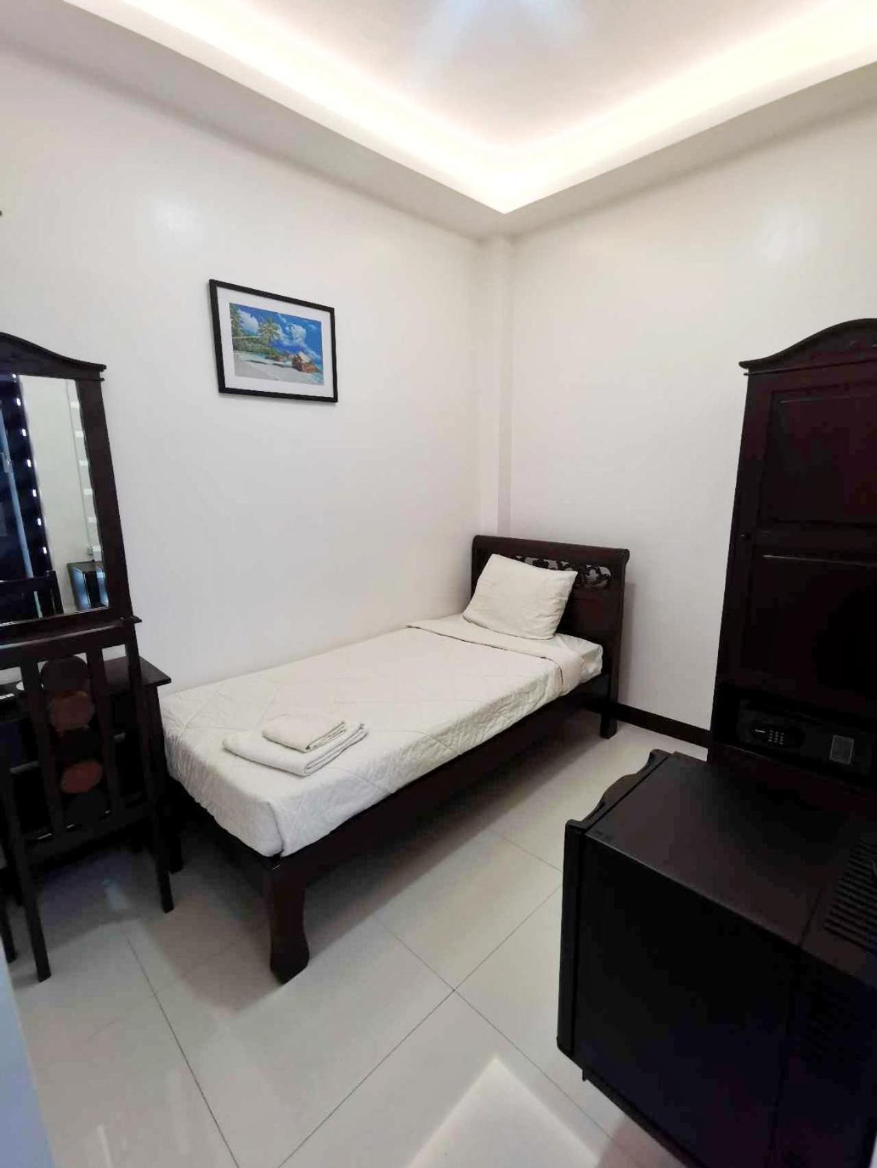 Mj Pension House Talisay  Exteriör bild