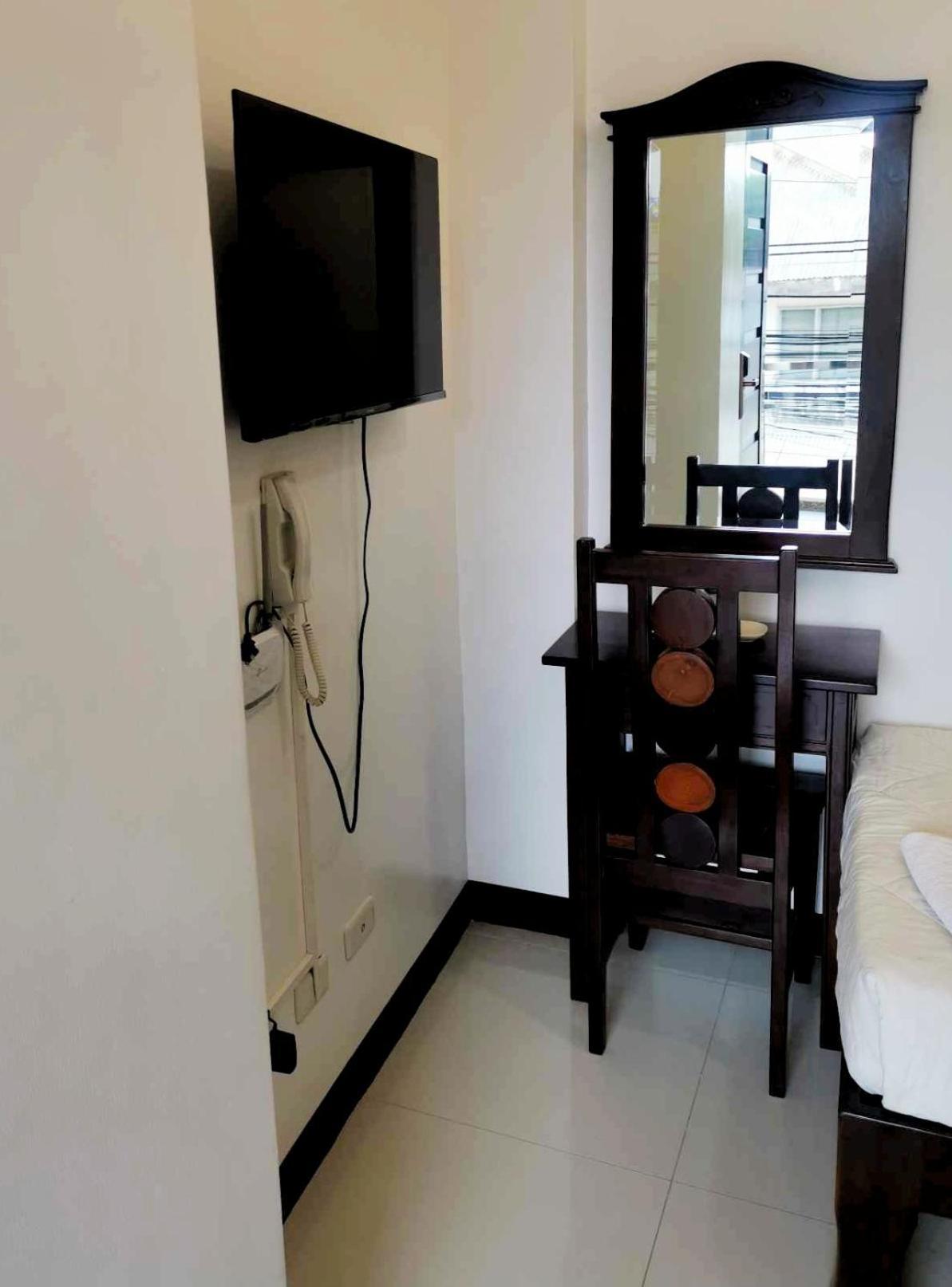 Mj Pension House Talisay  Exteriör bild